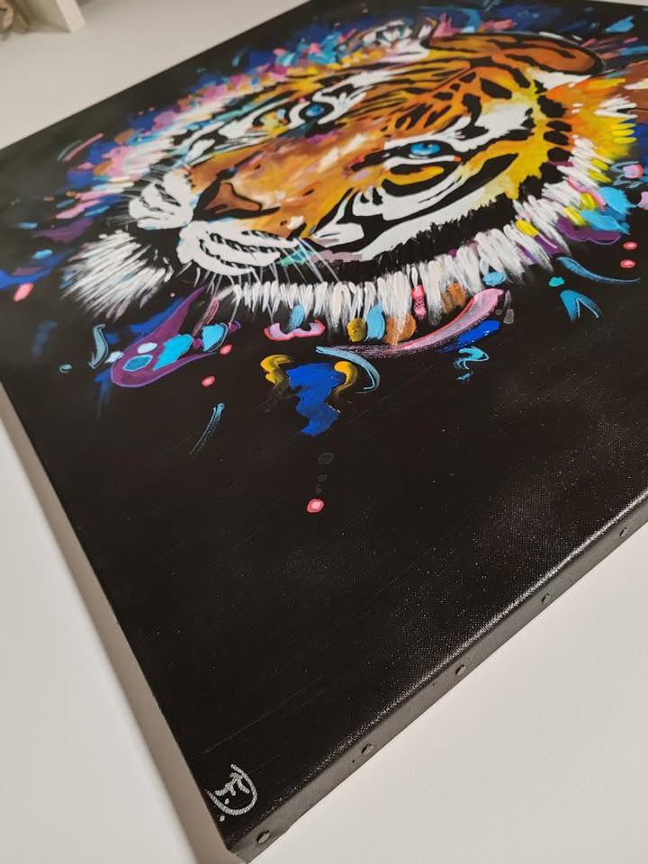 Colored Tiger - Signature